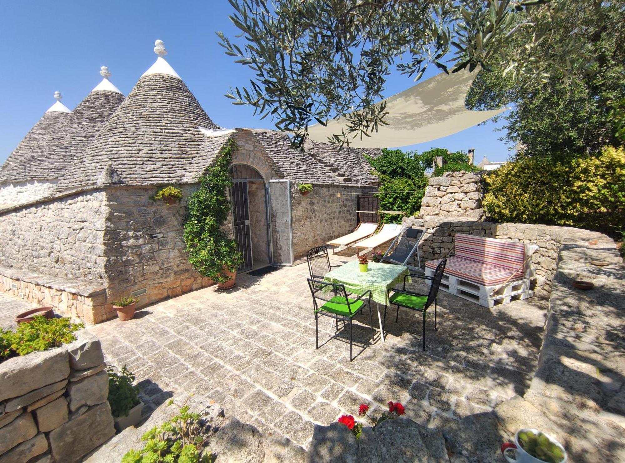 Trulli Barsento Guest House อัลเบโรเบลโล ห้อง รูปภาพ