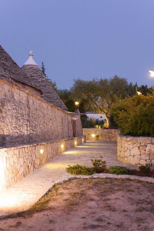 Trulli Barsento Guest House อัลเบโรเบลโล ภายนอก รูปภาพ