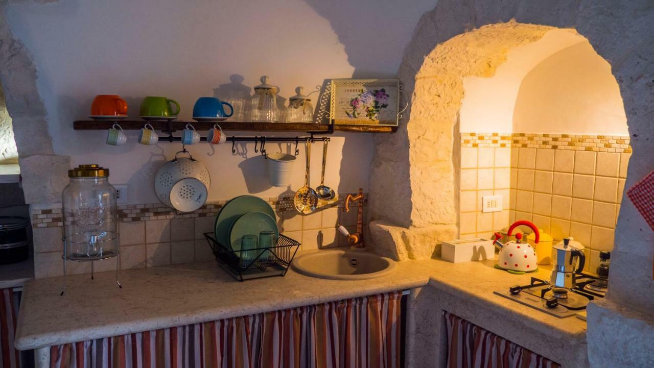Trulli Barsento Guest House อัลเบโรเบลโล ภายนอก รูปภาพ