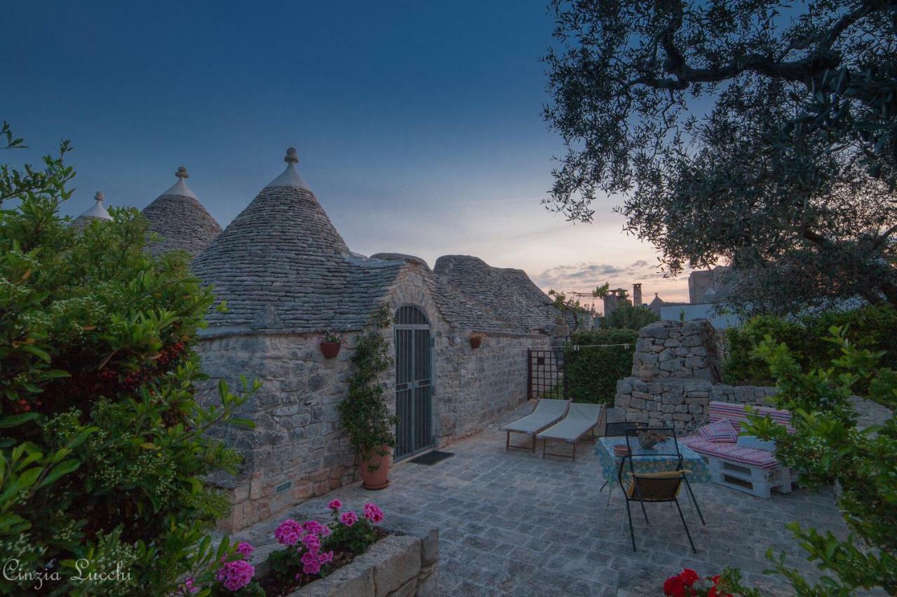 Trulli Barsento Guest House อัลเบโรเบลโล ภายนอก รูปภาพ